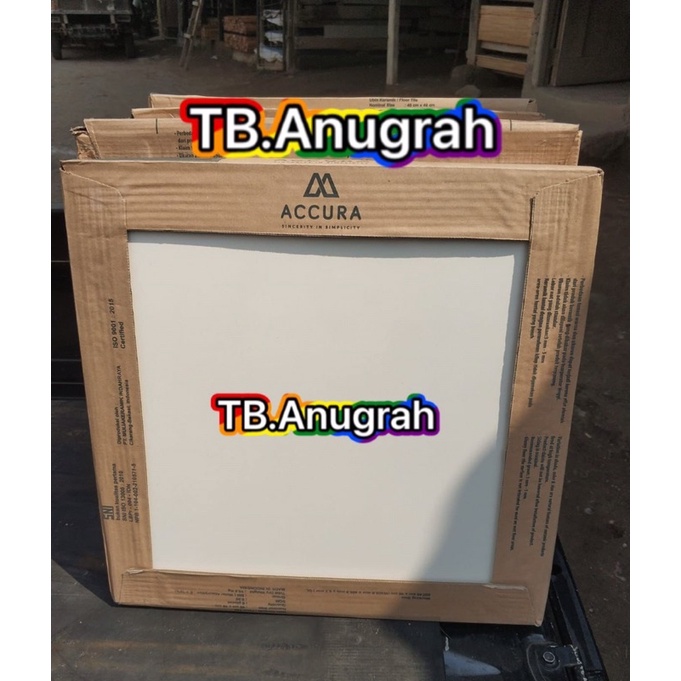 KERAMIK PUTIH MULIA ACCURA 40X40 KW3 1m2 KERAMIK MULIA PUTIH KERAMIK PUTIH