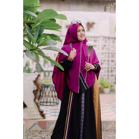 GAMIS AULIA ARSYILA BLACK BURGUNDI TERBARU 2022