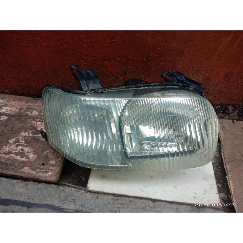 lampu depan ford escape