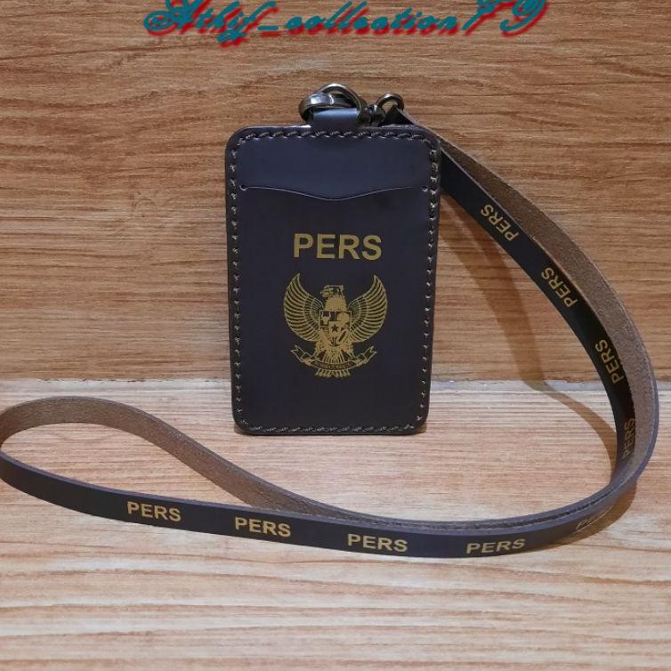 

Bagus Banget.. Tempat Id Card PERS Kulit Holder Id Card Kulit PERS Kalung