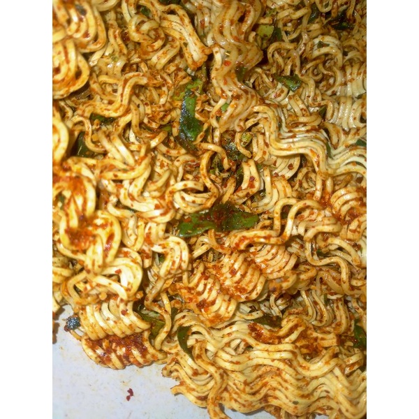 

MIE KRIUK PEDAS ASIN/DAUN JERUK/MIE KREMES/ Rp 10.000/3 pcs