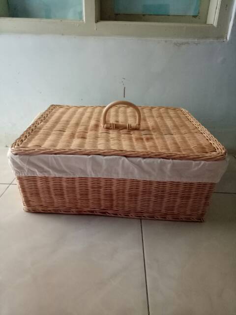 Peti rotan alami 50x40x20 plus tutup