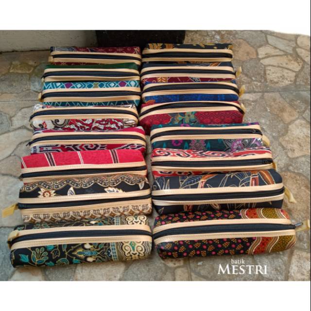 

PAKET Tempat Pensil Batik / Dusgrip Batik