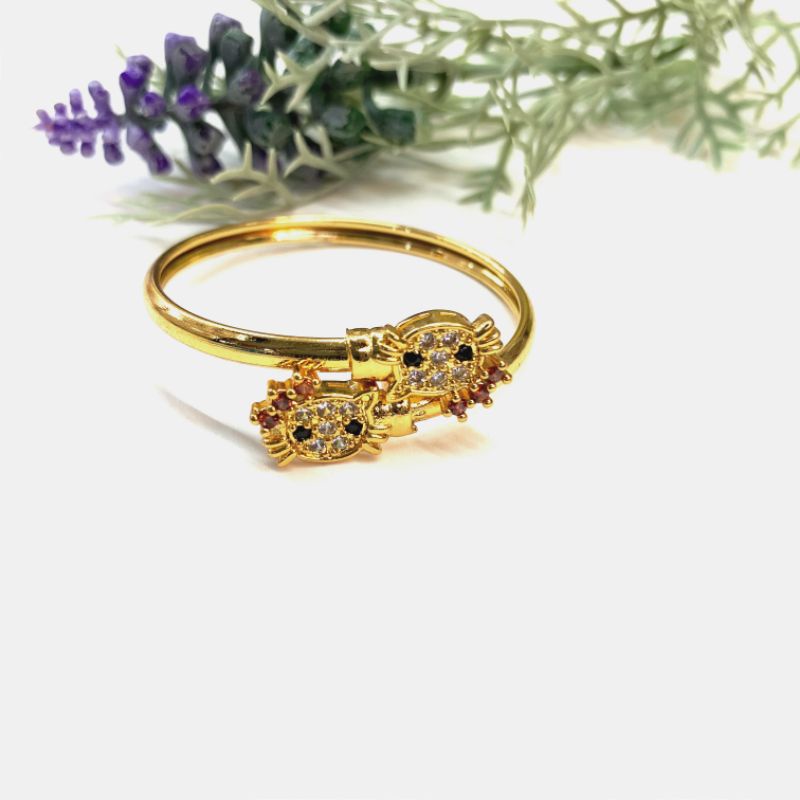 Gelang tangan anak kecil