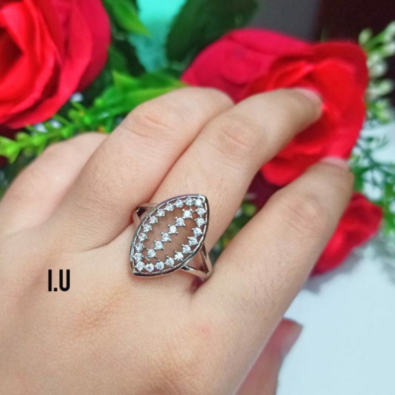 Cincin permata Elisabeth mewah berkualitas gaya modern (COD)