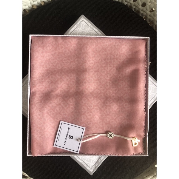 TAPIS SQUARE BUTTONSCARVES BUBBLE GUM NEW bkn preloved