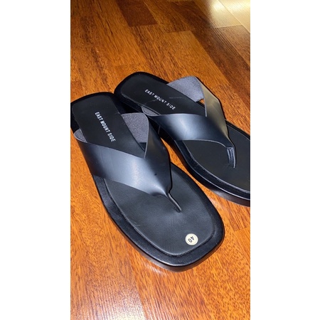 east mount side size 40 black sandal