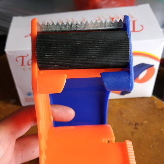 

Dispenser Tape/Tape Cutter Lakban