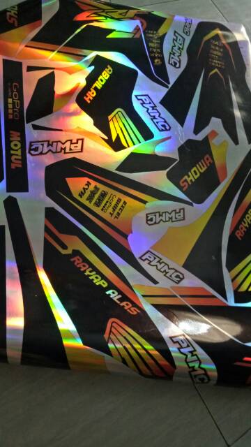 Stiker decal untuk semua motor berbahan full crome terbaik