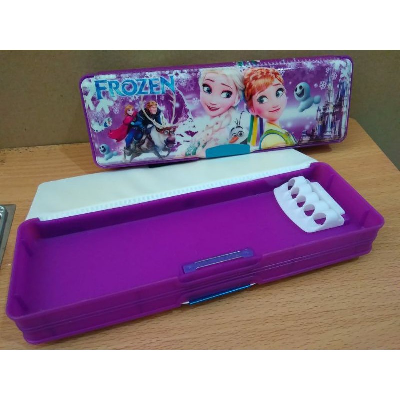 

Kotak Pensil Frozen