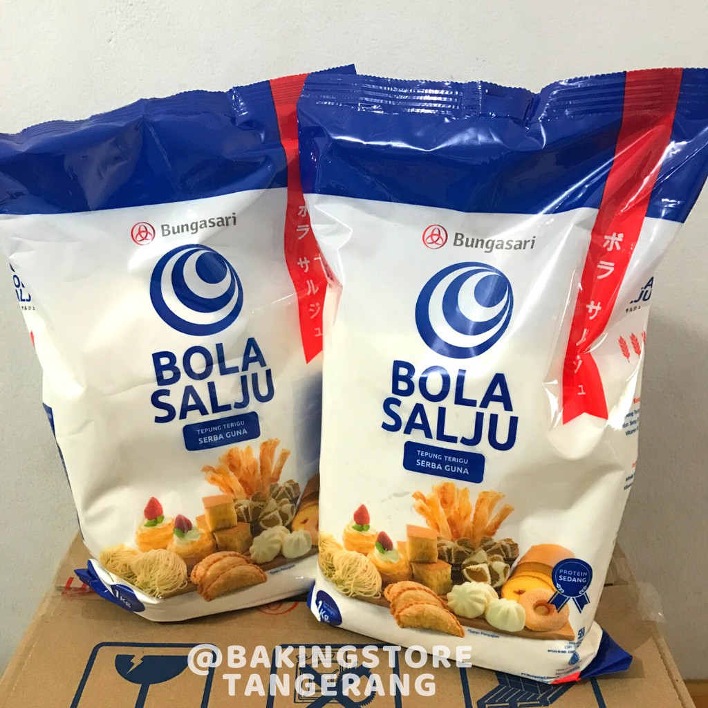 

Tepung Terigu Bola Salju sekelas Segitiga Biru ( Protein Sedang) 1 kg