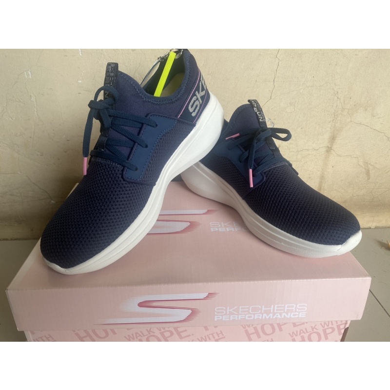 SKECHERS GO RUN FAST WOMEN’S