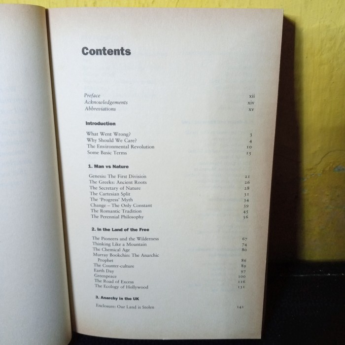 buku bahasa Inggris rising tides the history and future 416 hal