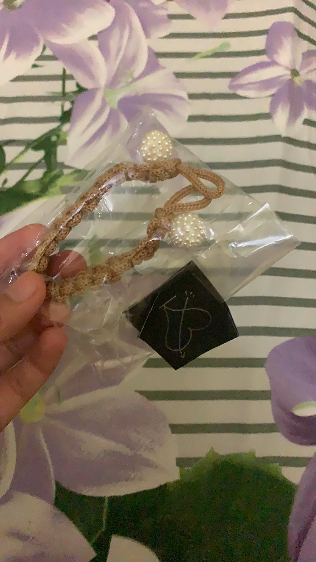 Konektor Masker Hijab