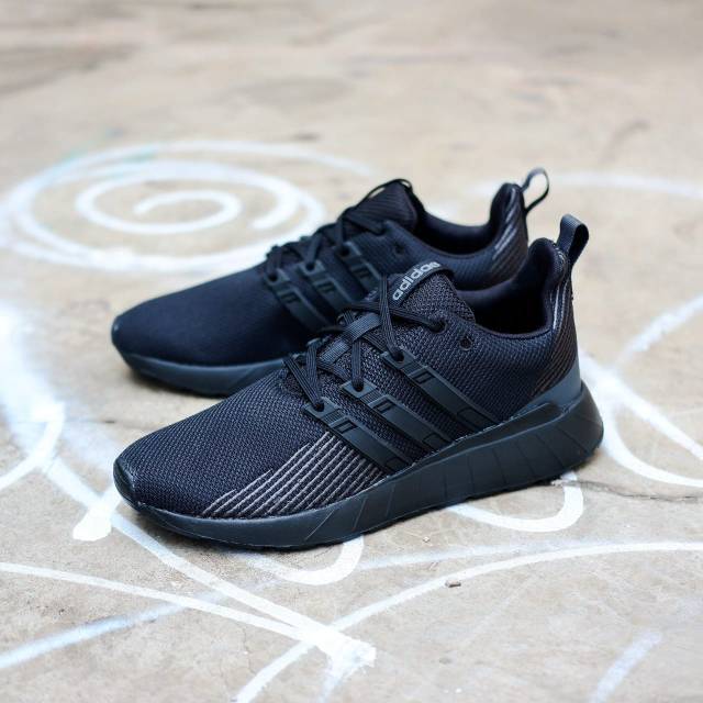 Adidas Questar Flow All Black | Shopee 