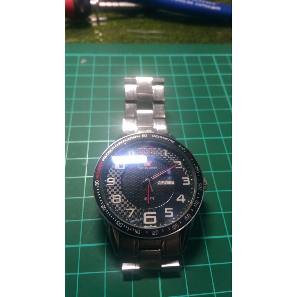 Jam Tangan Pria Swiss Army Bekas/Second