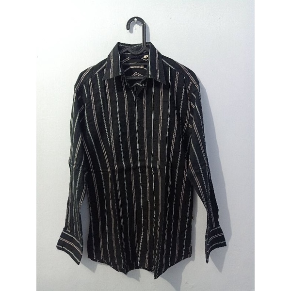 Preloved Kemeja Pria Yege Lengan Panjang Pattern - M