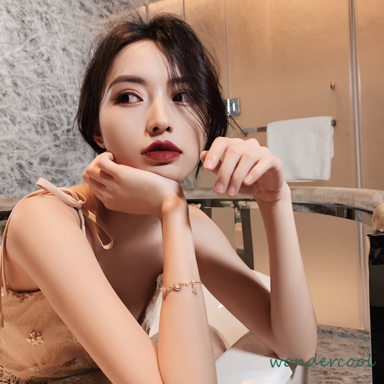 Gelang Dengan Liontin Bentuk Bintang Dan Bulan Gaya Korea Untuk Wanita-Won