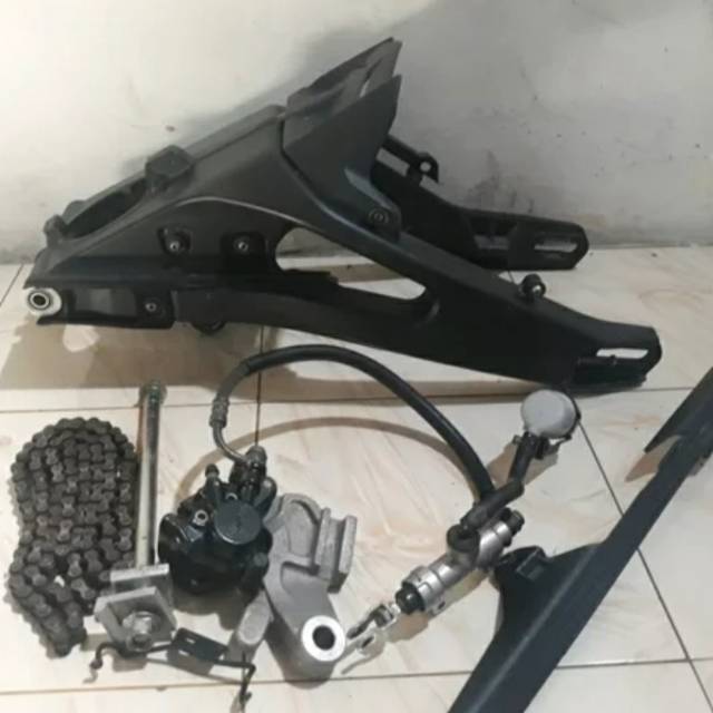 SWING ARM R15 VVA V3 ORIGINAL PNP ALL VIXION SUPER KOMPLIT