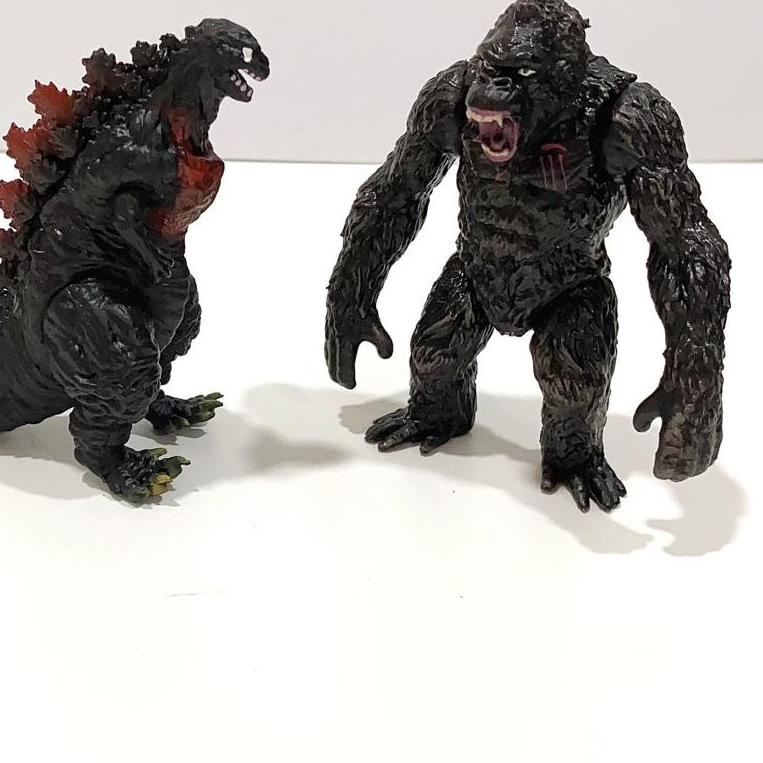 ➣ Godzila King Kong Set Pajangan Mainan Action Figure ℮