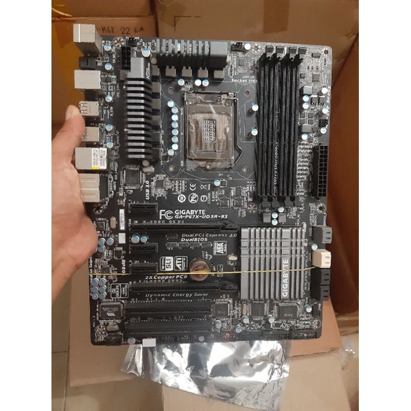 Mobo GAMING ASUS P67 GIGABYTE P67