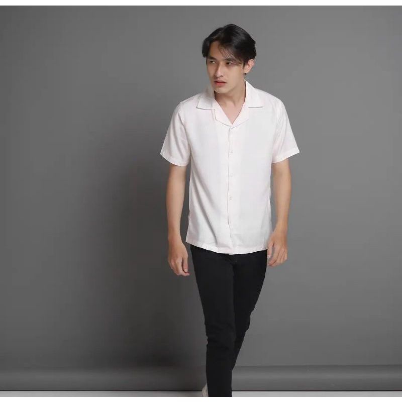 Kemeja Polos Pria lengan pendek top men / baju kemeja pria oxford kerah v model terbaru