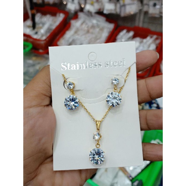 kalung titanium 520 anti karat cewek