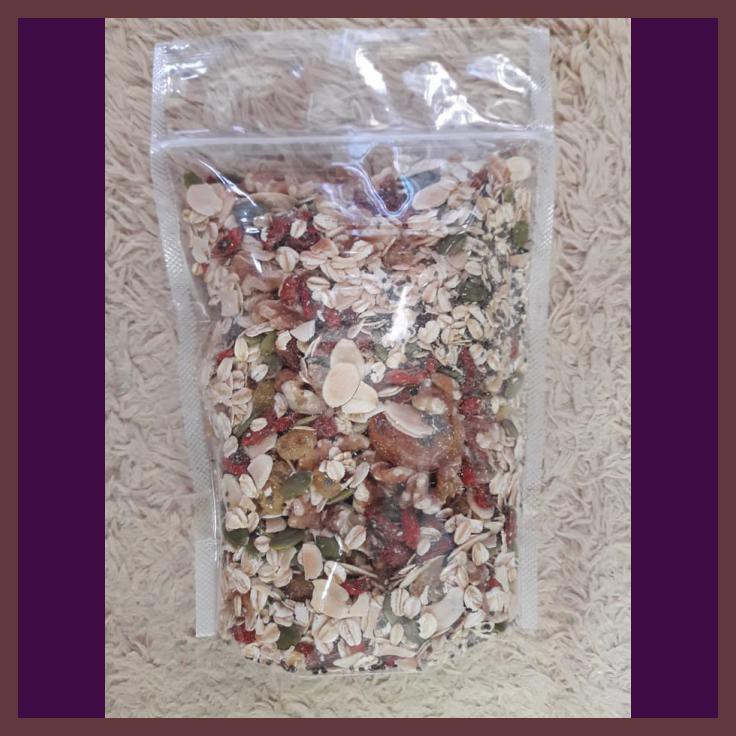 

HEALTHY GRANOLA SUPER MIXED 500 GRAM ( WALNUT, CHIA SEED, GOJIBERRY )