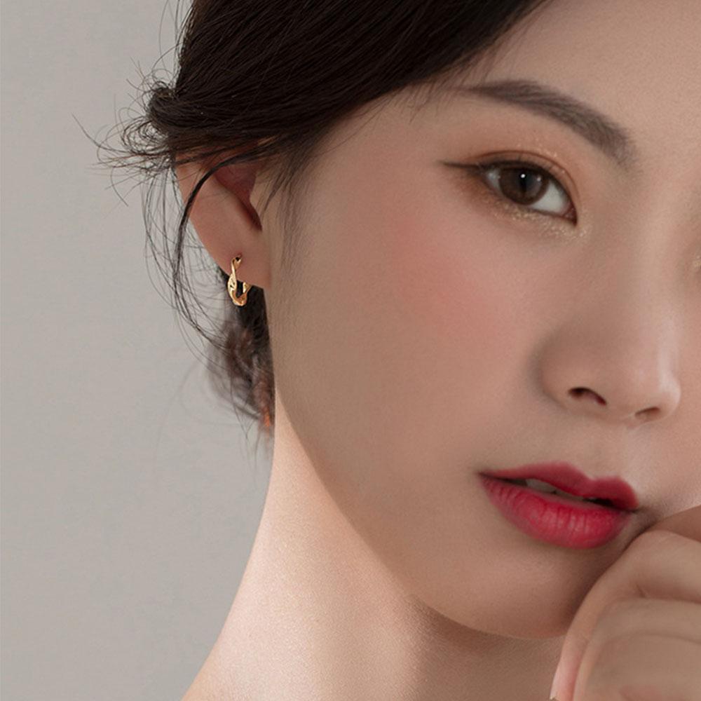 Anting Hoop Agustina Lingkaran Gadis Geometris Mencegah Alergi Elegan Simple Perhiasan Wanita