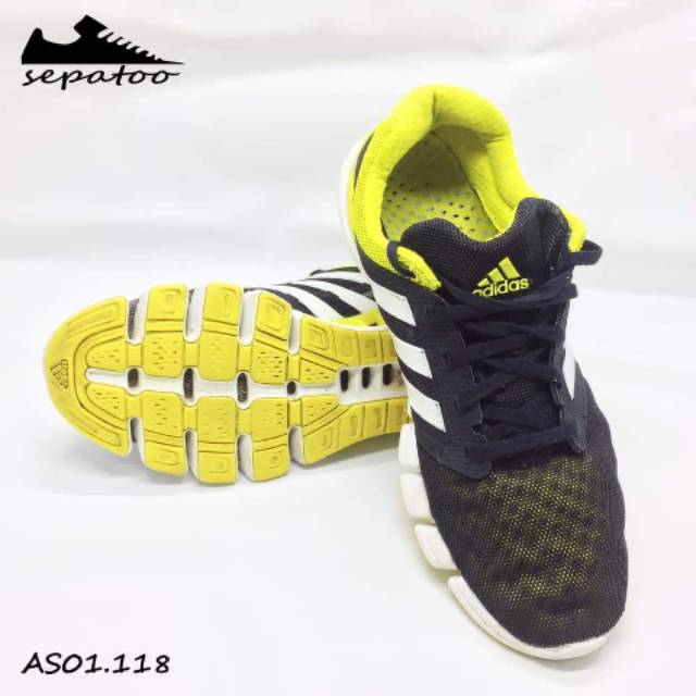 Sepatu branded original second/bekas adidas