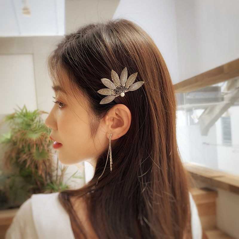 Alloy Petal Hair Clip Headwear Hotel Deluna IU Jepit Tassel Headdress+ Anting