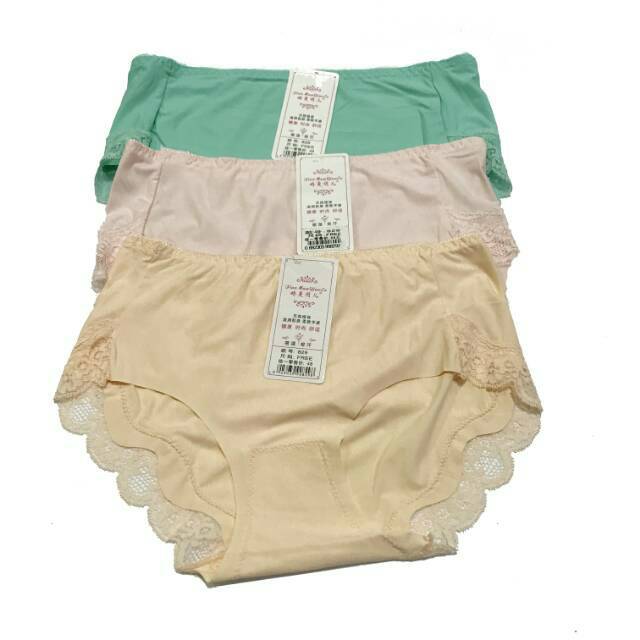 Celana Dalam Wanita Satin