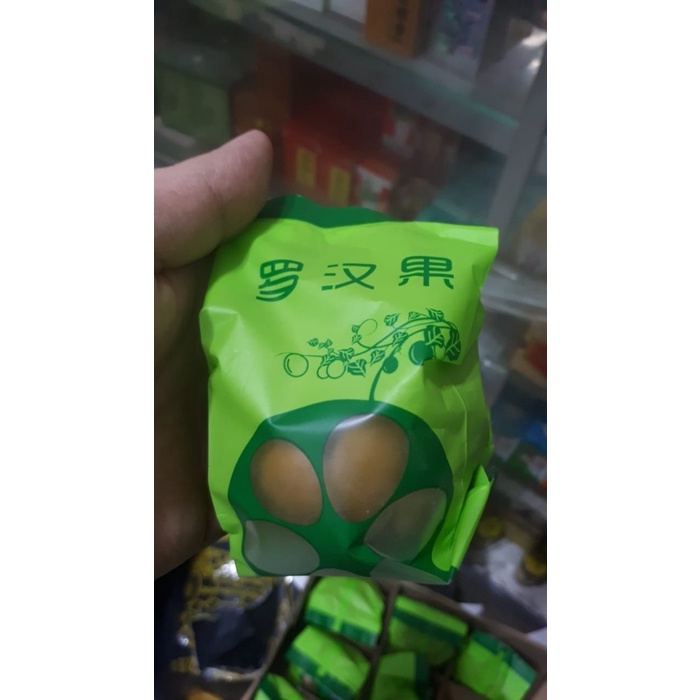 

Lohan Guo Emas 1 kotak Isi 20 Buah / Luo Han Guo Emas
