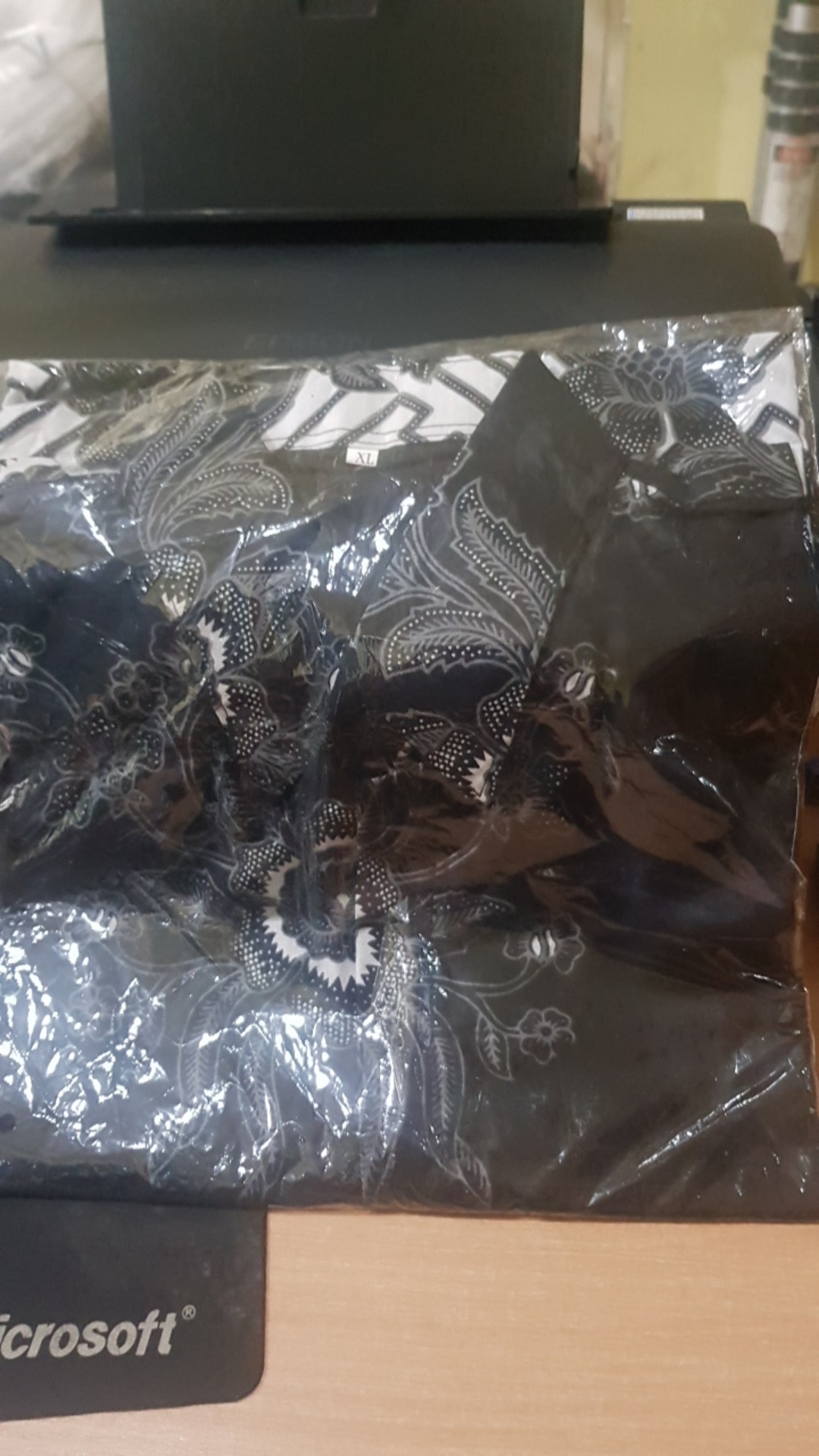 Kemeja Batik Pria Lengan Pendek Kekinian / Seragam Baju Batik Kerja Kondangan Kuliah Pria Modern