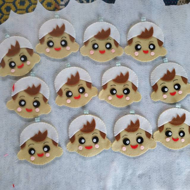 

Amplop karakter/ampau lebaran