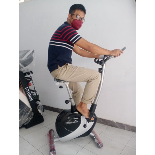 Sepeda statis magnetic TOTAL Fitness Tl 8208