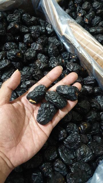 Kurma ajwa atau kurma Nabi 5 Kg jumbo grad 1