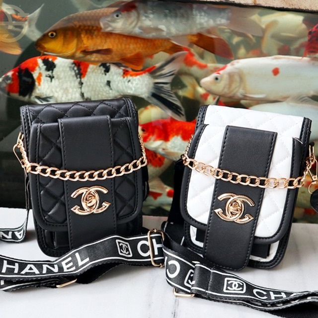 Tas Selempang Tas Selempang Wanita sling bag cewek tas slempang wanita size M besi & rantai gold Hp 