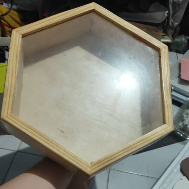 Frame kayu hexagon / pigura segi 6 diameter 30cm