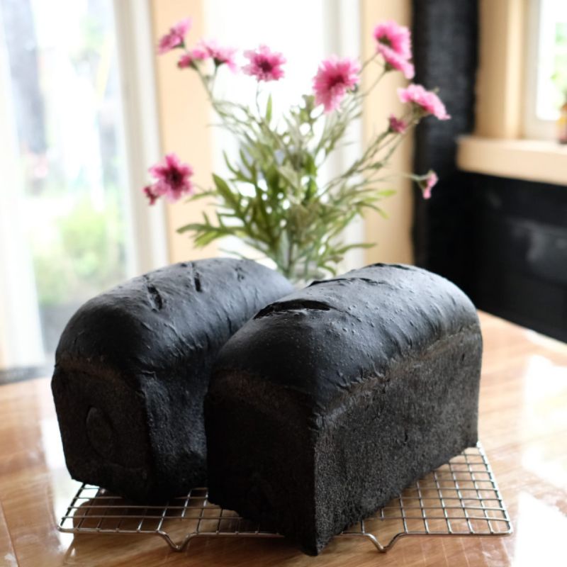 

ROTI TAWAR CHARCOAL CINNABOX