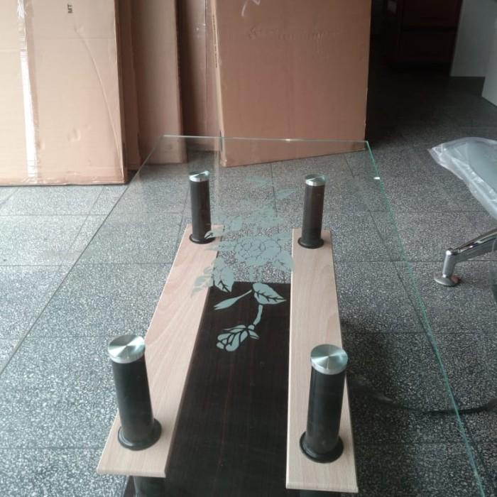Meja Kaca Ruang Tamu Minimalis
