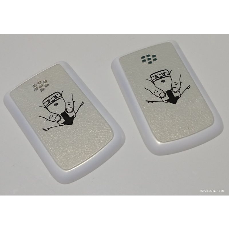 Tutup baterai Blackberry Onyx 2 putih