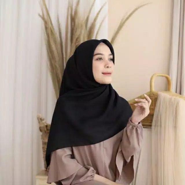 Xas201S1 Jilbab Segi Empat Bella Square Terlaris / Hijab Sabyan 115 X 115 Cm - Hitam 120E20Pgo