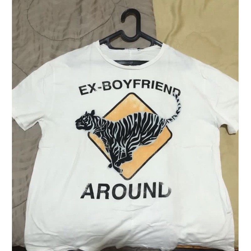 Zara Trafaluc Graphic T-Shirt Putih