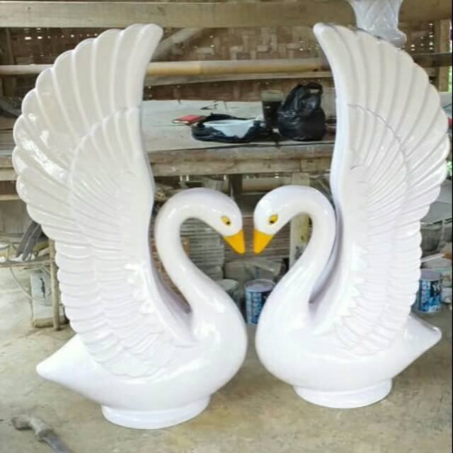 Angsa properti dekorasi