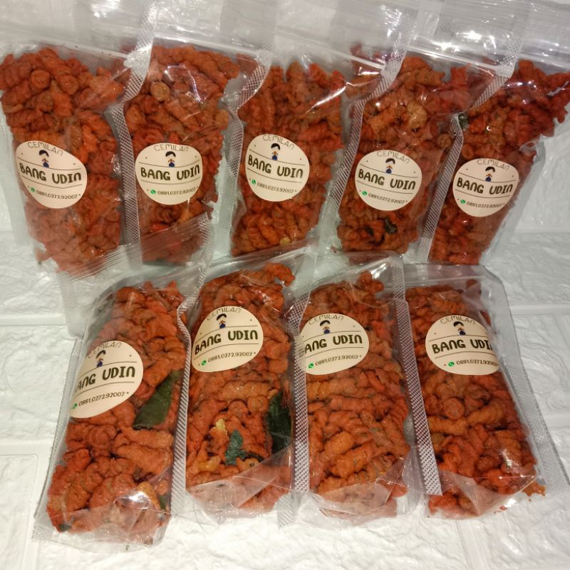 

MAKARONI SPIRAL PEDAS MANIS DAUN JERUK 90gr | MAKANAN RINGAN | CAMILAN