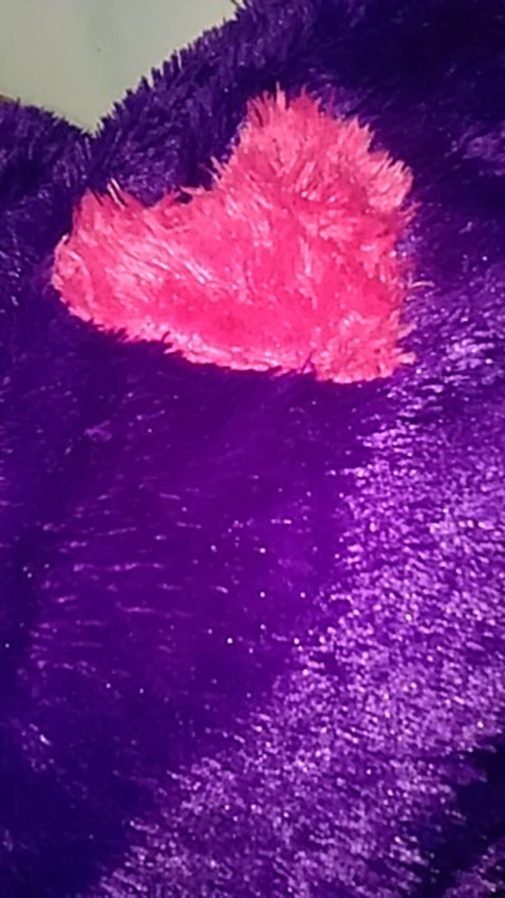 Sarung Bantal Bulu Rasfur / Sarung Bantal Bulu Motif Love / Sarung Bantal Bulu Murah