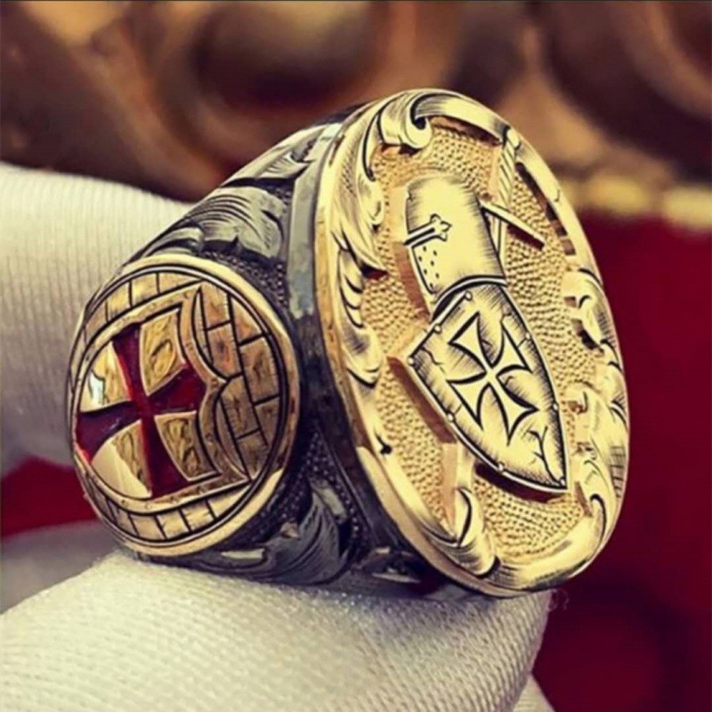 Cincin Desain Perisai Salib Bahan Stainless Steel Lapis Emas 18k Gaya Vintage Untuk Pria