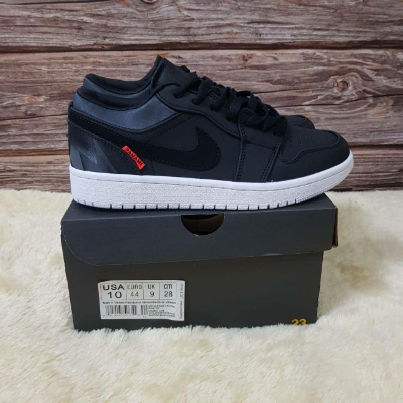 sepatu sneakers Nike air jordan 1 low Paris saints Germain PSG