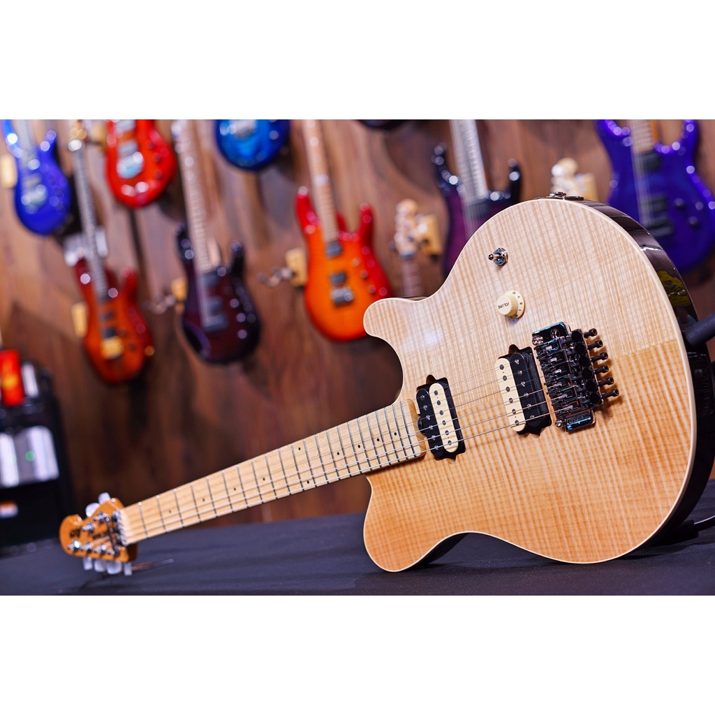 Ernie Ball Music Man Axis - Natural Gloss Flame - Maple Matching Headstock - No Pickguard G95842